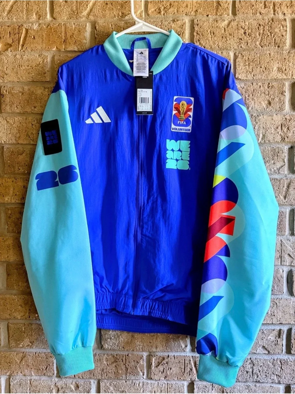 Adidas Men’s FIFA 2026 World Cup Volunteer Jacked size M